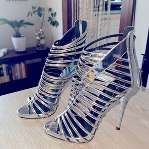 Giuseppe zanotti sandals silver gold elegant